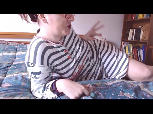 ❤️ Neem hierdie groot swart haan in jou mond klein slaaf Pornovideo by ons